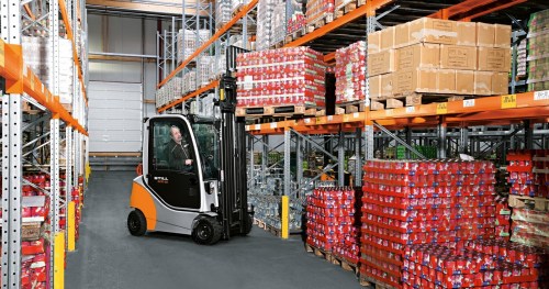 diesel-lp-gas-forklift-trucks_RX70-16-20_usecase-1