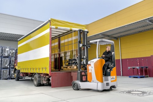 reach-trucks_FM-X-SE_usecase-1